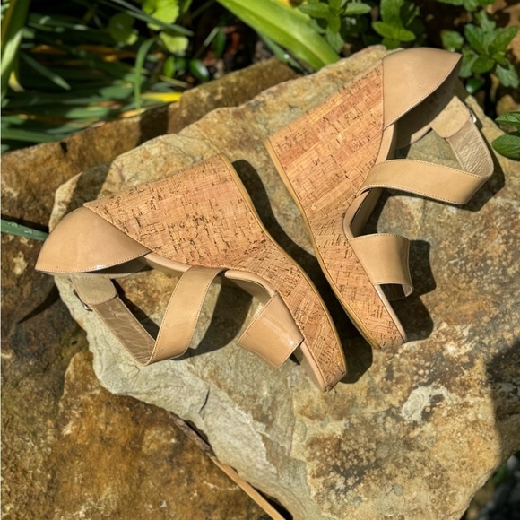 Stuart Weitzman Tan Wedges - Picture 4 of 13
